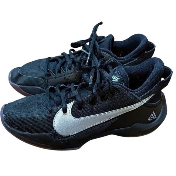 Nike Other - Nike 5.5Y Youth Sneakers Basketball Freak 2 GS Shoes Zoom Basketball Shoes